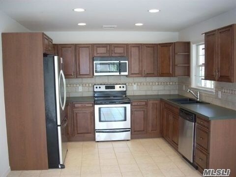 Foto del edificio - 15 Meadowbrook Ln