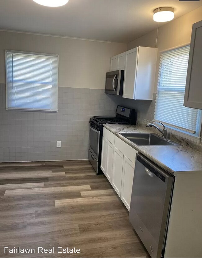 Building Photo - 2 br, 1 bath House - 907 N Prospect Ave