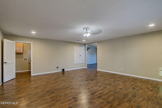 Foto del edificio - 14325 Pacific Point Dr