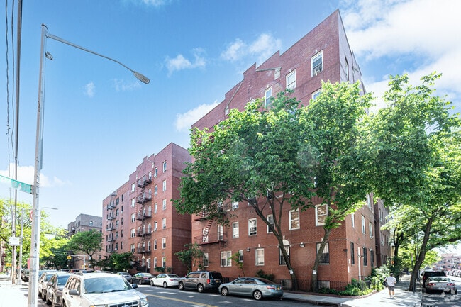 Building Photo - 88-10 Whitney Ave