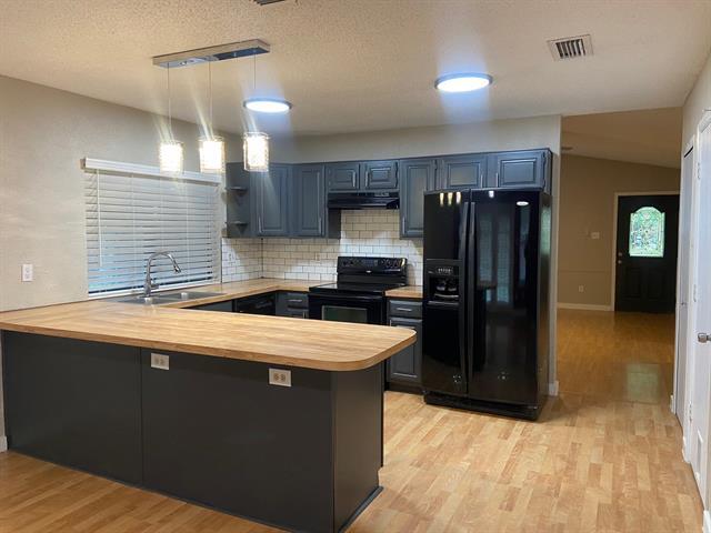 Building Photo - 2728 Cancun Ln