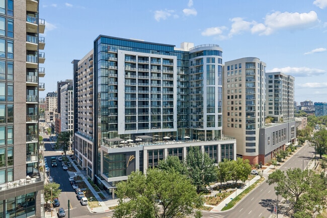 Building Photo - The Parson
