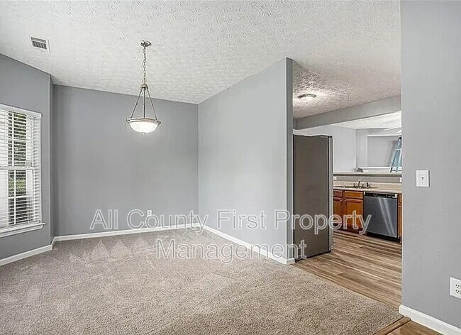 Foto del edificio - 2859 Walden Lake Bend