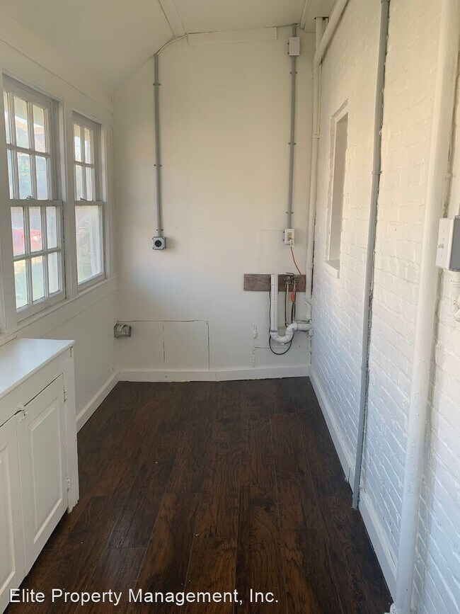 Foto del edificio - 1 br, 1 bath House - 1127 W Poplar St. Uni...