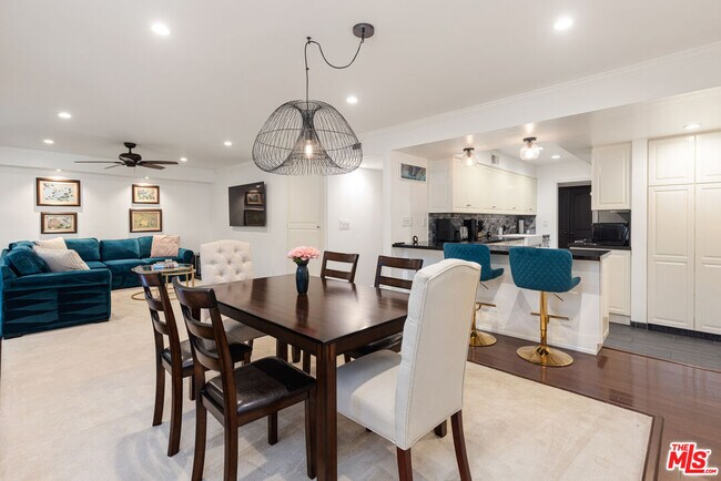 Foto del edificio - 6708 Hillpark Dr