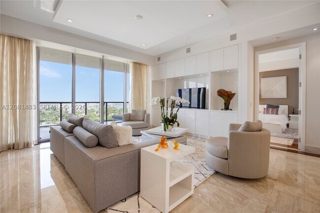Foto del edificio - 9705 Collins Ave