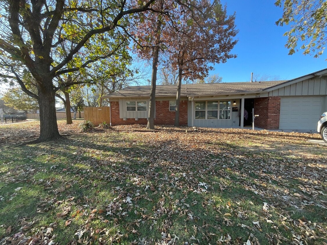 Foto principal - 2716 Carlton Way