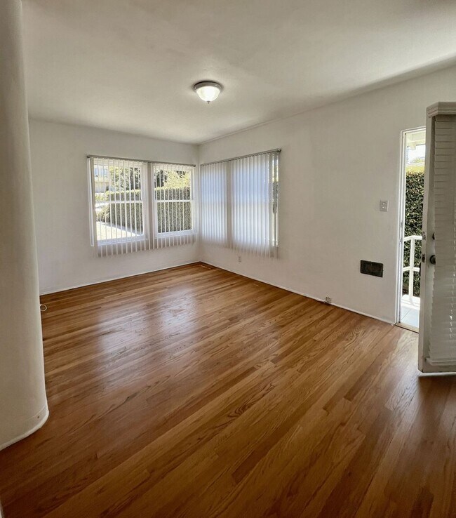 Foto del edificio - 3538 State St