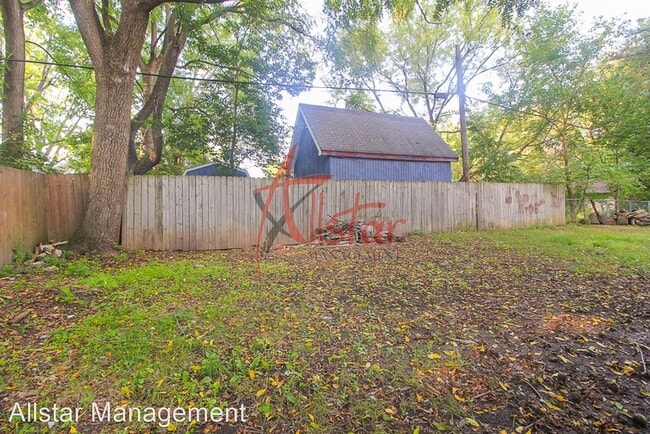 Building Photo - 1 br, 1 bath House - 225 Gates Avenue, down