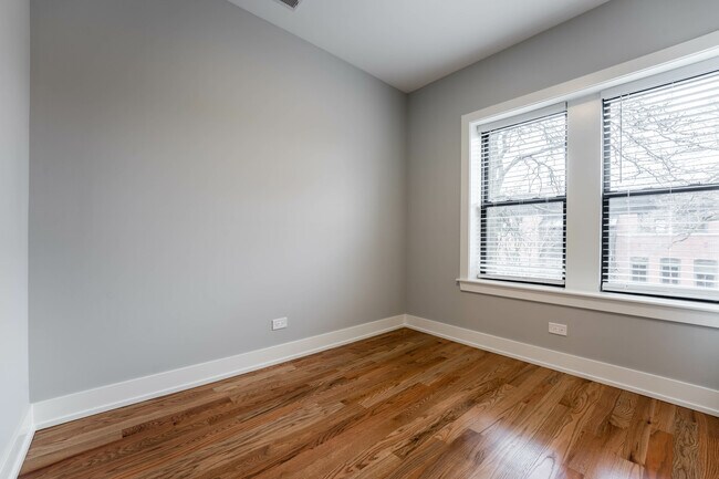 Foto del edificio - 2121 N Sedgwick St