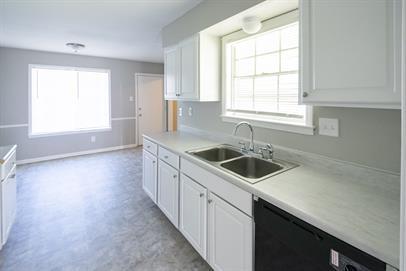 Foto del edificio - 4399 Pepper Tree Rd
