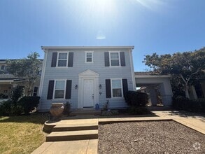 Building Photo - 55 Toscana Dr