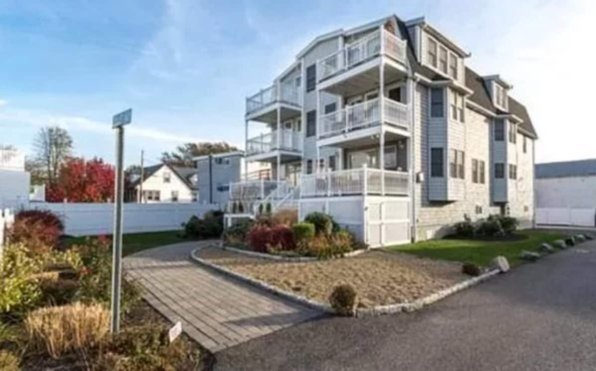 1 Walley Way, Revere, MA 02151 Townhome Rentals in Revere MA