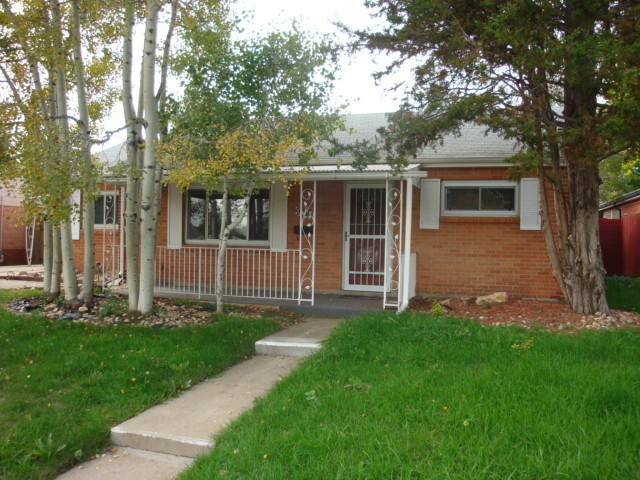 Primary Photo - NICE HOUSE!! LOTS OF STORAGE!!