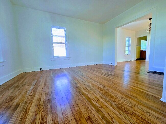 Foto del edificio - 4 Bromley Ave