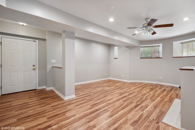 Foto del edificio - 4602 S Indiana Ave