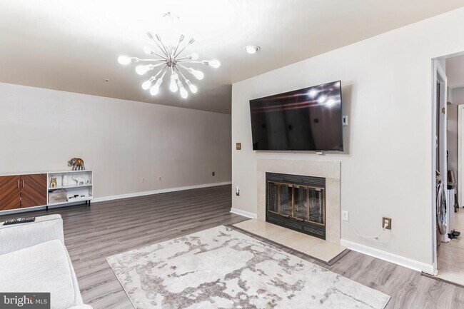 Foto del edificio - 11222 Raging Brook Dr