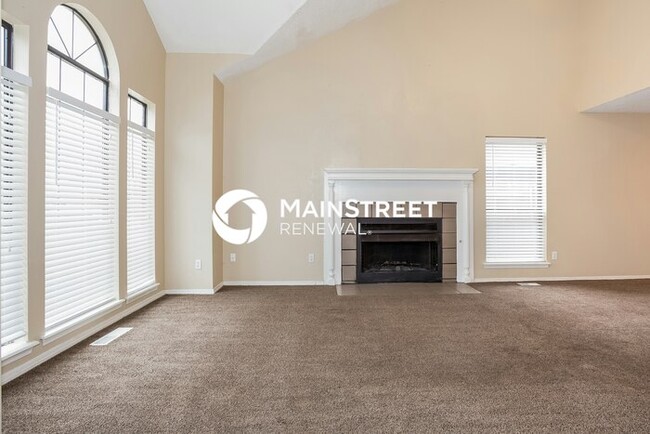 Building Photo - 9313 S Land Ave