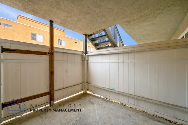 Building Photo - 16972 Lynn Lane