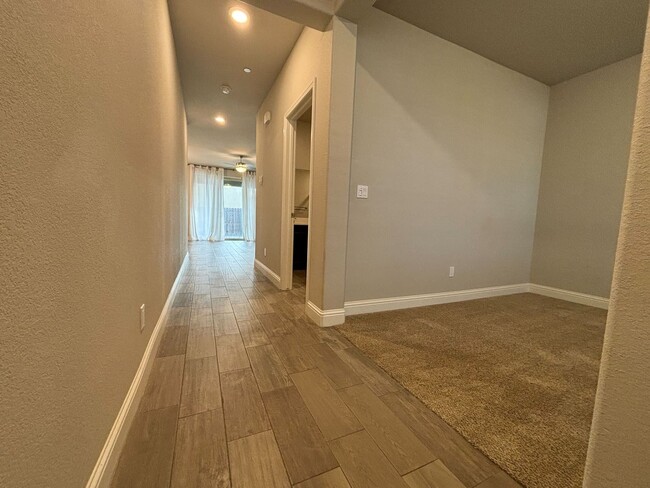 Foto del edificio - Elegant Cul-de-Sac Home in CUSD – Move-In ...