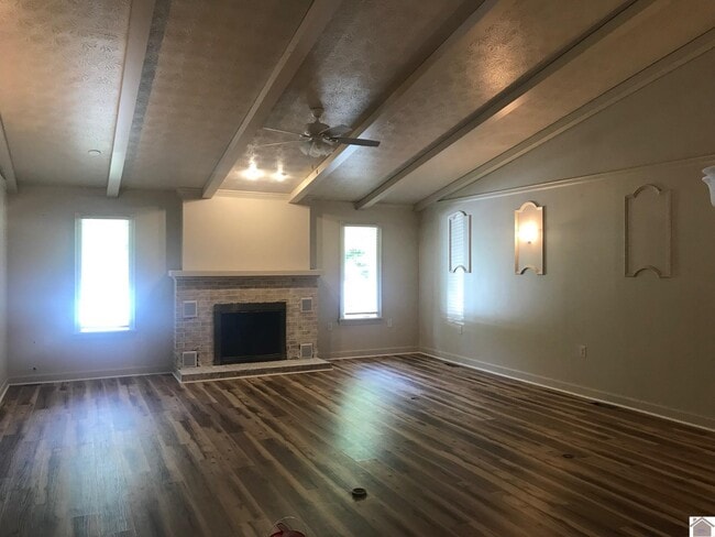 Building Photo - 1075 Friedman Ln