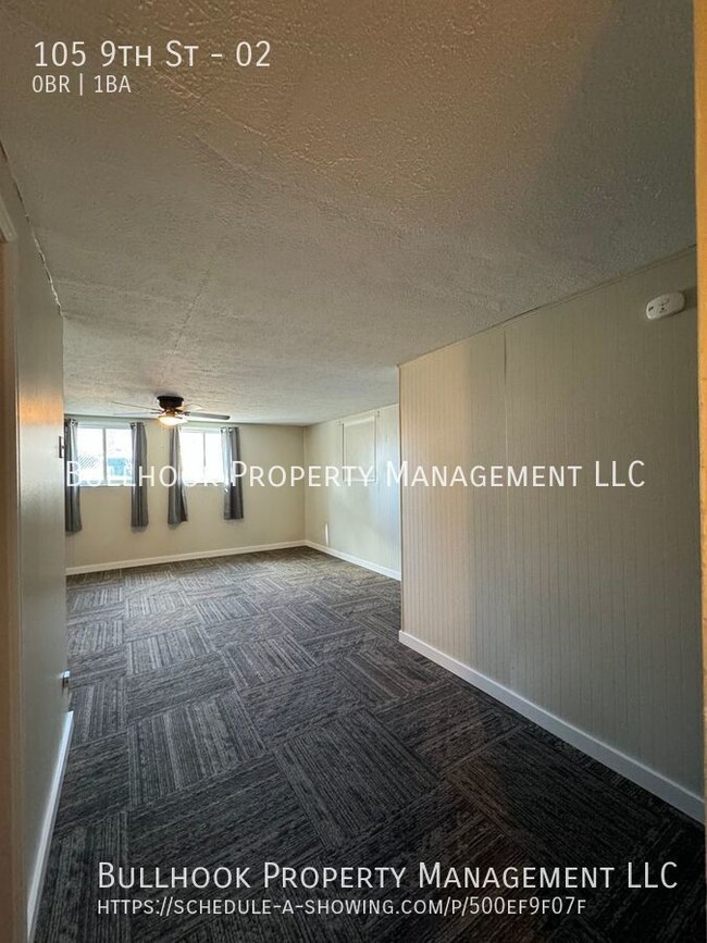 Building Photo - Freshly updated - Studio apartment - close...