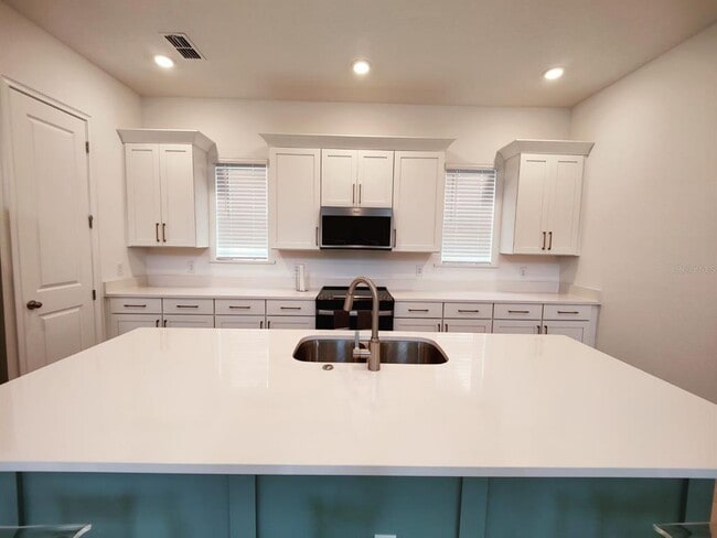 Foto del edificio - 7703 Nemours Pkwy