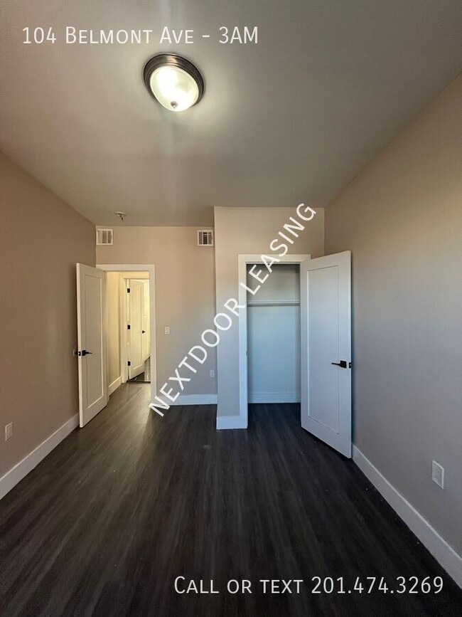 Foto del edificio - 104 Belmont Ave