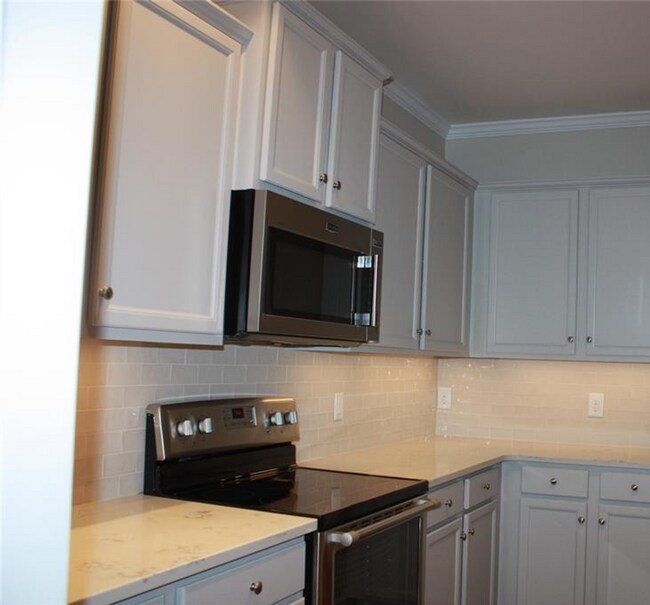 Foto del edificio - Beautiful Townhome in coveted Steele Creek - Berewick