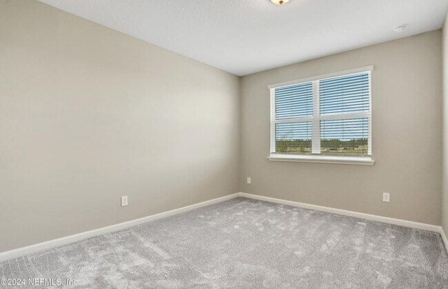 Foto del edificio - 591 Cherry Elm Dr