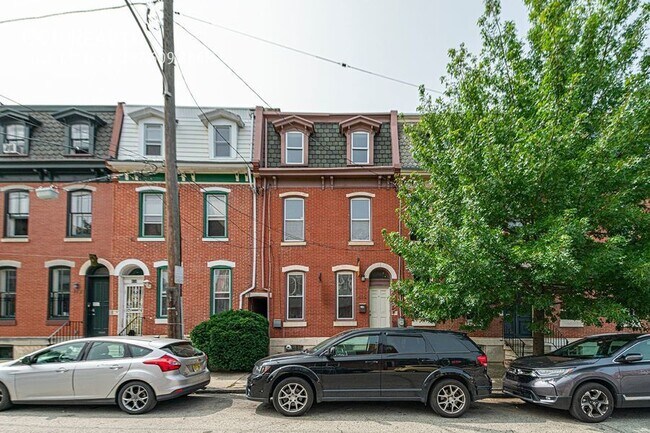 Building Photo - 416 Saunders Ave