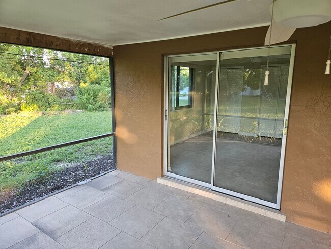 Building Photo - 309 Tarpon Dr