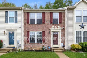 Building Photo - 61 Guilford Pl