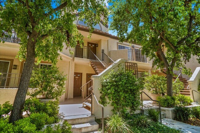 Building Photo - 24131 Del Monte Dr. Unit 186