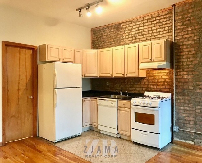 Foto del edificio - 475 Hicks St