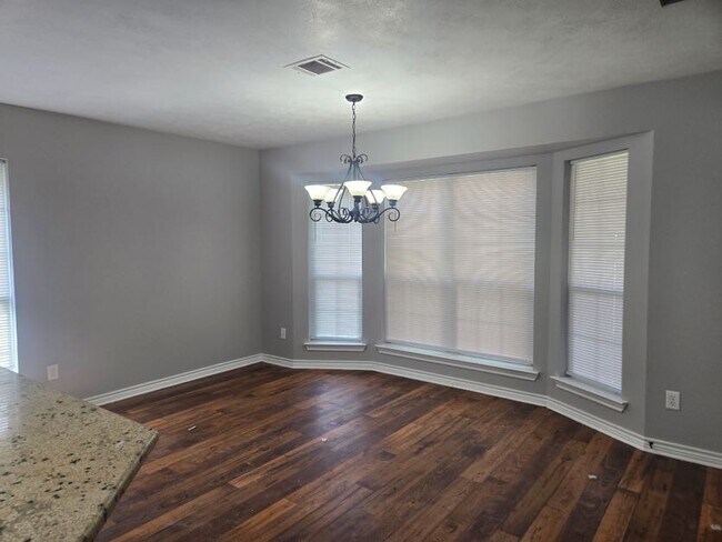 Foto del edificio - 3724 Dove Hollow Ln