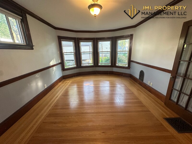 Foto principal - 739 Rock St