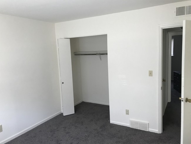 Building Photo - 12225 North Woodcrest Drive