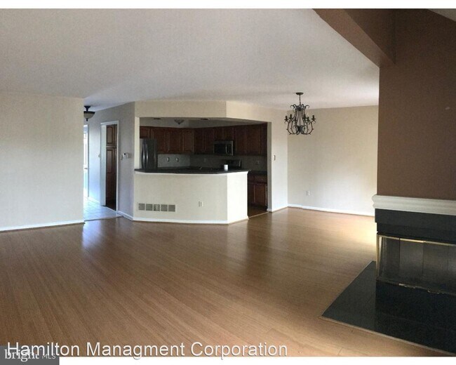 3 br, 2.5 bath House 138 N Village Lane House for Rent