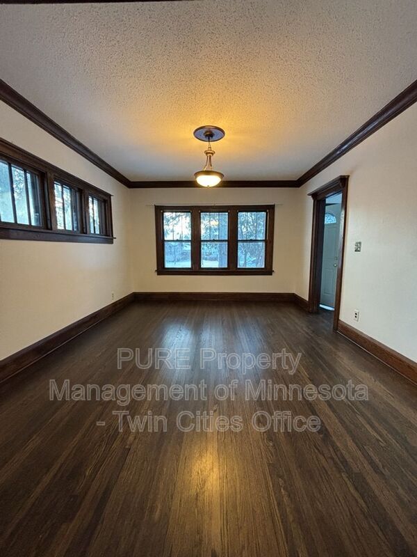 Building Photo - 4009 11th Ave S