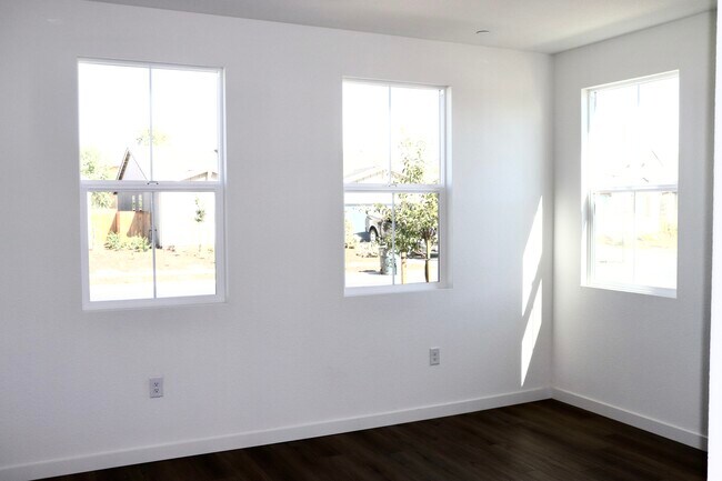 Foto del edificio - 1536 Minories Dr