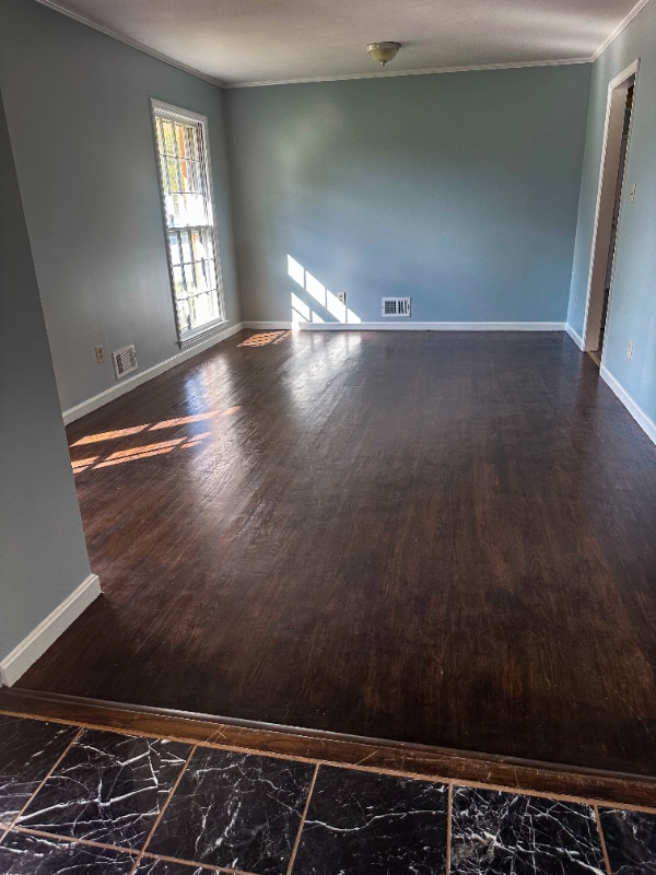 Foto del edificio - 6726 Primrose Ln