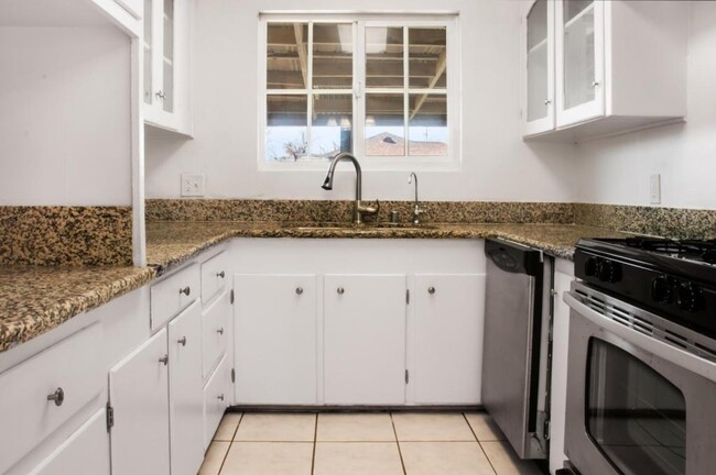 Building Photo - 44153 Fig Ave