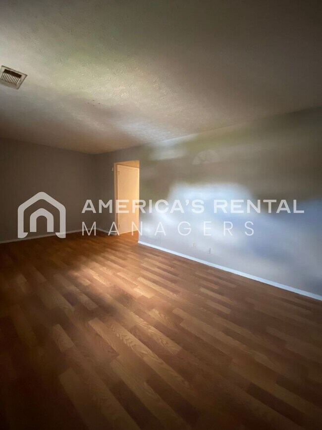 Foto del edificio - Home for Rent in Montgomery!  DEPOSIT PEND...