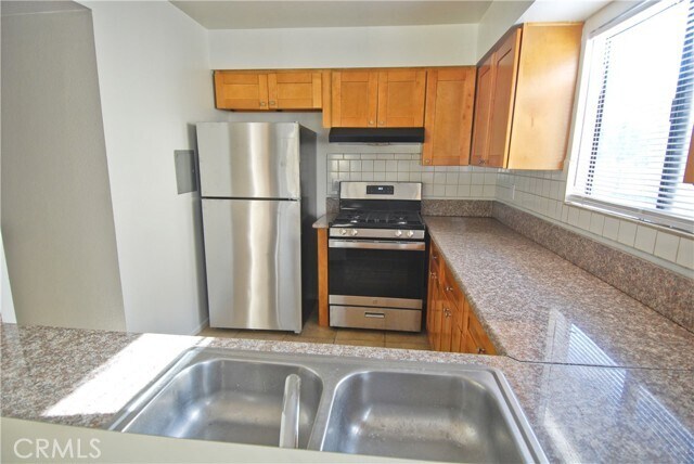 Building Photo - 1444 W 227th St
