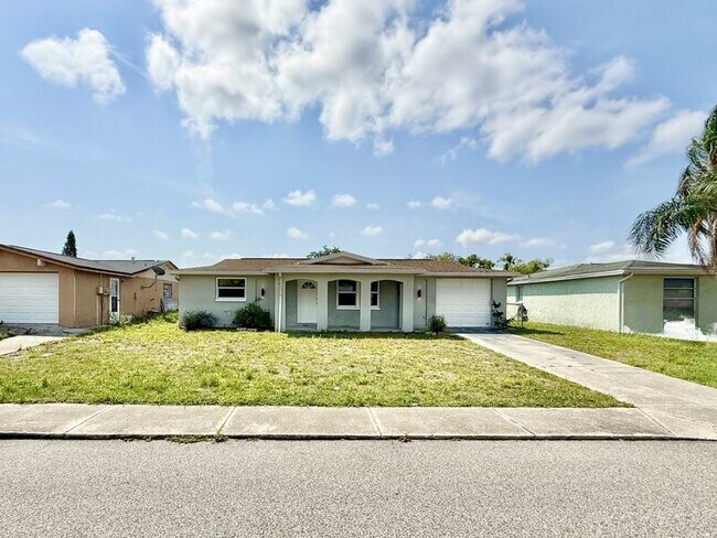 Foto del edificio - 7224 Potomac Dr