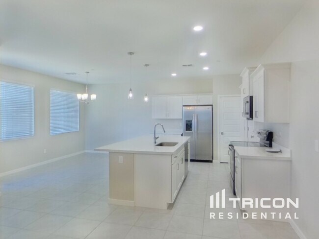 Foto del edificio - 1349 N Parkcrest