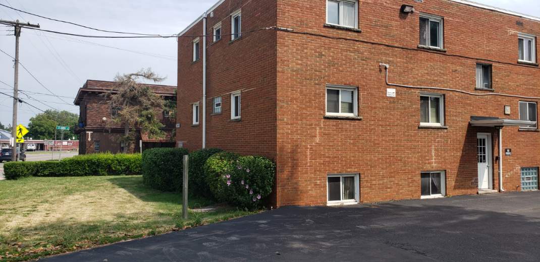 Primary Photo - 6723 Buffalo Ave