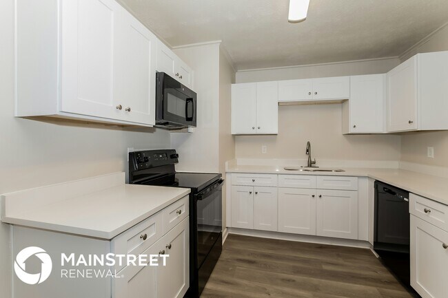 Building Photo - 424 Azalea Dr