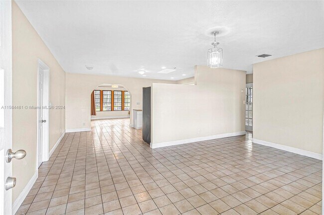 Building Photo - 24601 SW 124th Ave